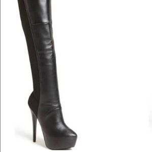 Steve Madden Highting Over the knee boot size 8